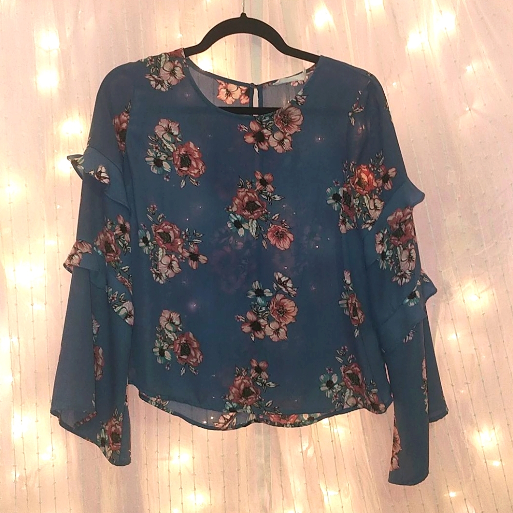 ✨RUFFLE FLORAL TOP✨